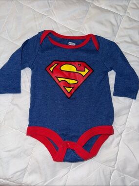 0/3m justice League Superman Blue & Red Long-Sleeve One-Piece Bodysuit like new